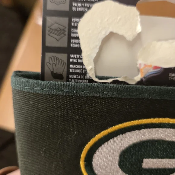 NFL‎ Green Bay Packers Black and Gray Gloves - Picture 3 of 4